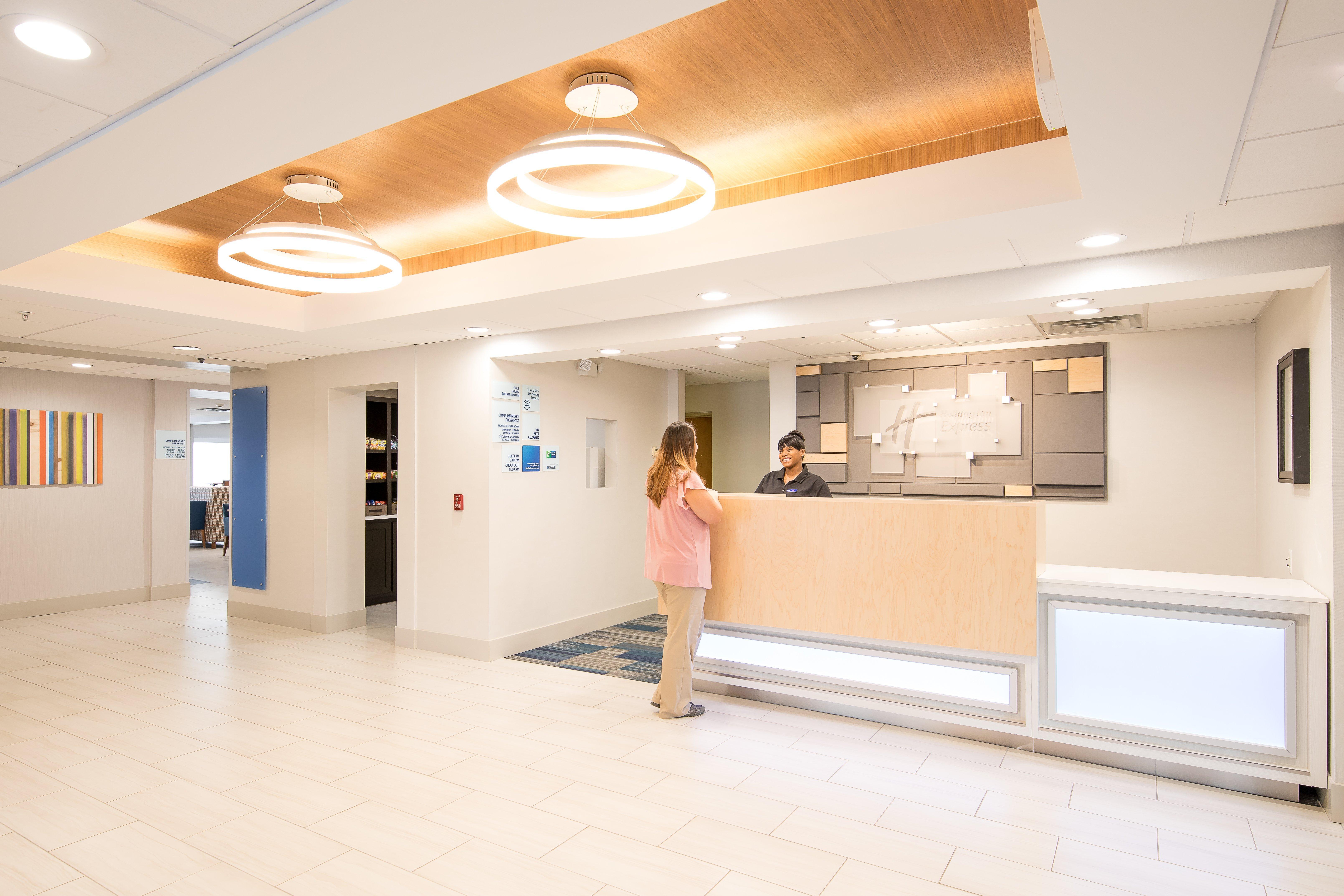 Holiday Inn Express Atlanta-Stone Mountain By Ihg Bagian luar foto