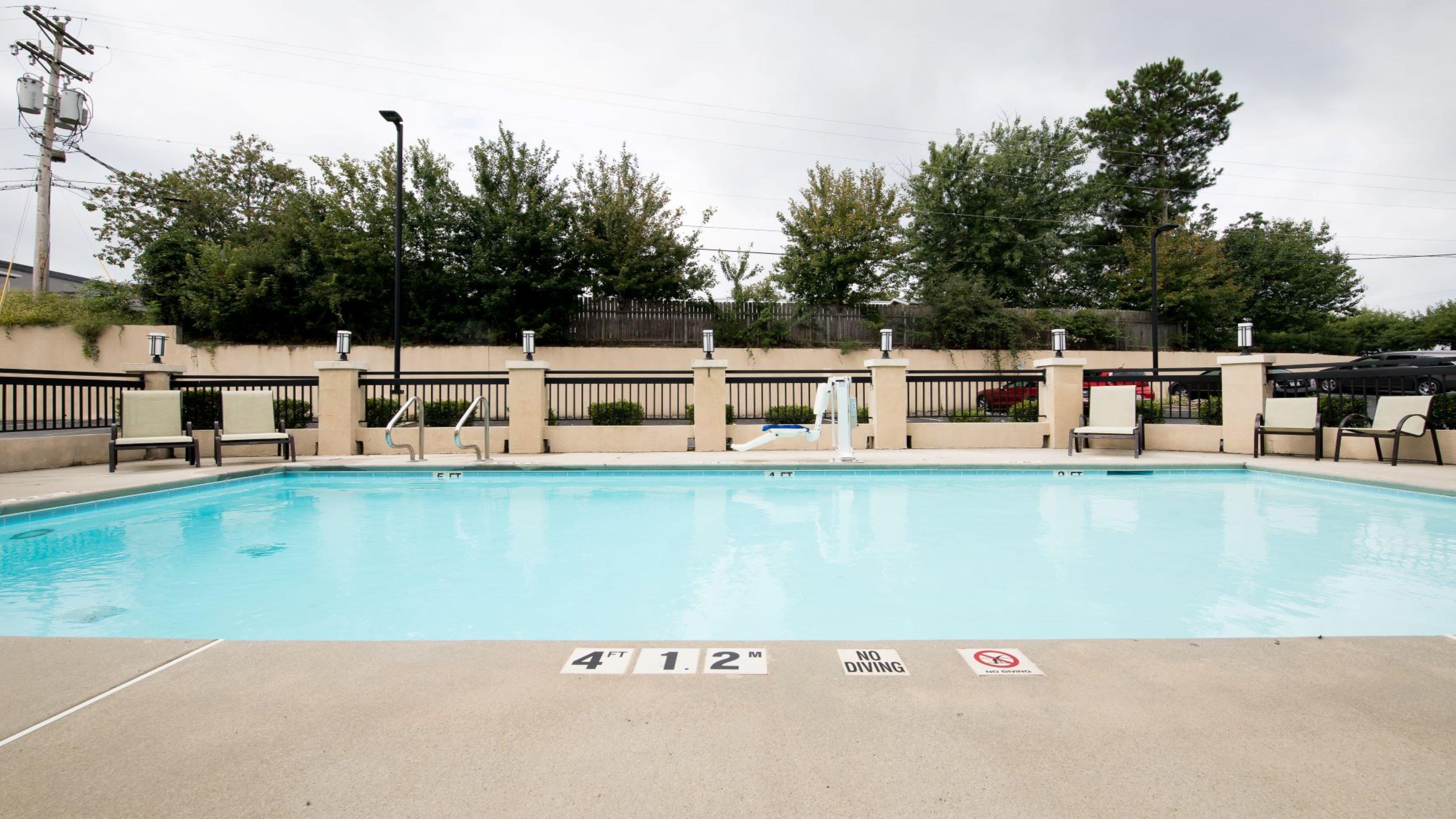 Holiday Inn Express Atlanta-Stone Mountain By Ihg Bagian luar foto